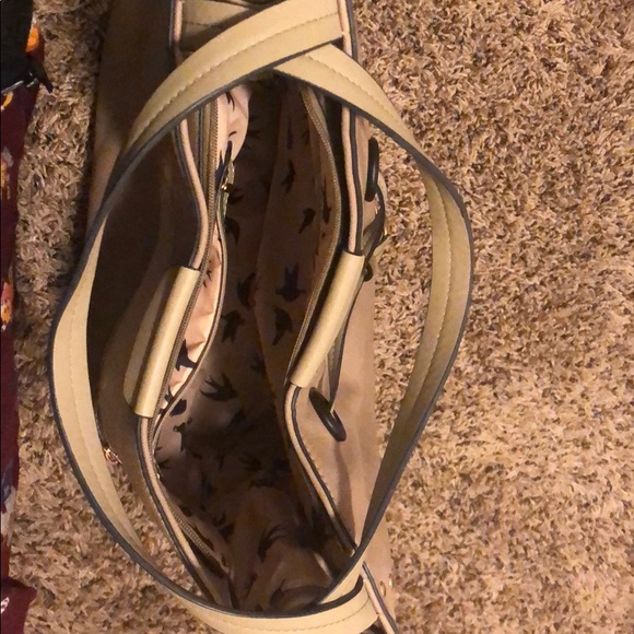 Purse - Picture 3 of 3